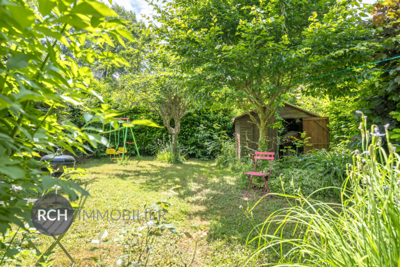Photos du bien : Les Mesnuls – Séduisante maison ancienne avec jardin clos
