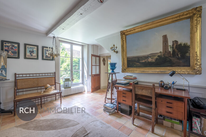 Photos du bien : Les Mesnuls – Séduisante maison ancienne avec jardin clos