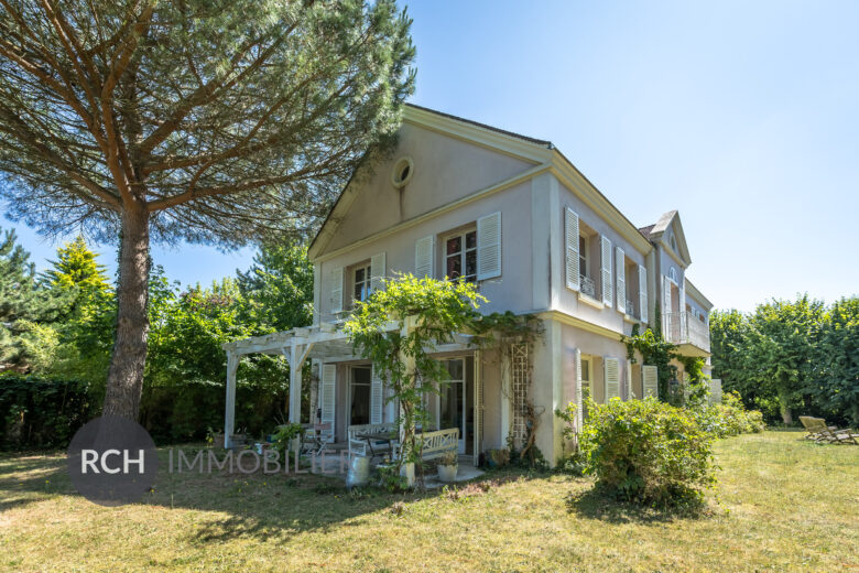 Photos du bien : Méré – Demeure de charme en coeur de village