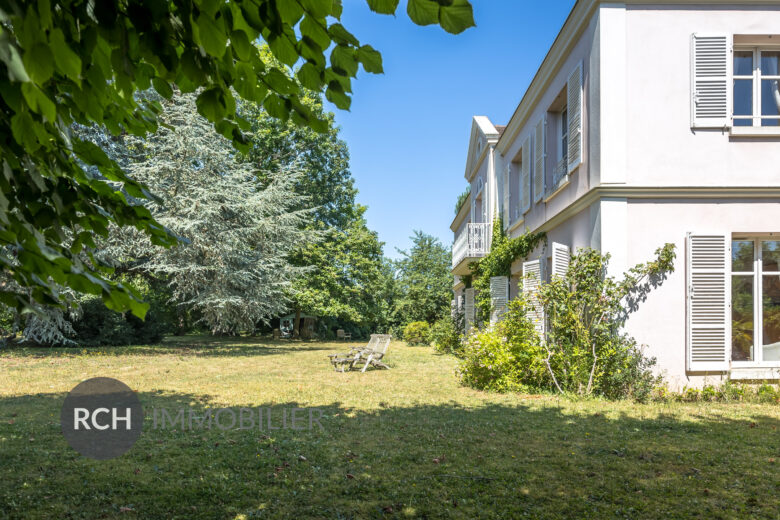 Photos du bien : Méré – Demeure de charme en coeur de village