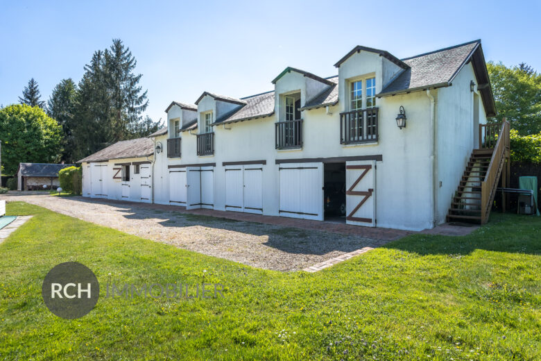 Photos du bien : Mittainville – Remarquable propriété familiale avec piscine et tennis