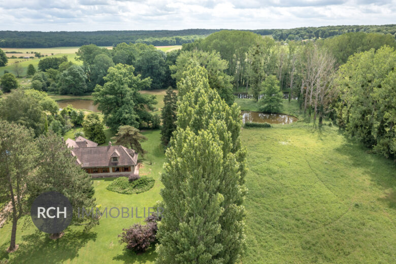 Photos du bien : Exclusivité – Mittainville – Grande propriété familiale avec beau parc arboré