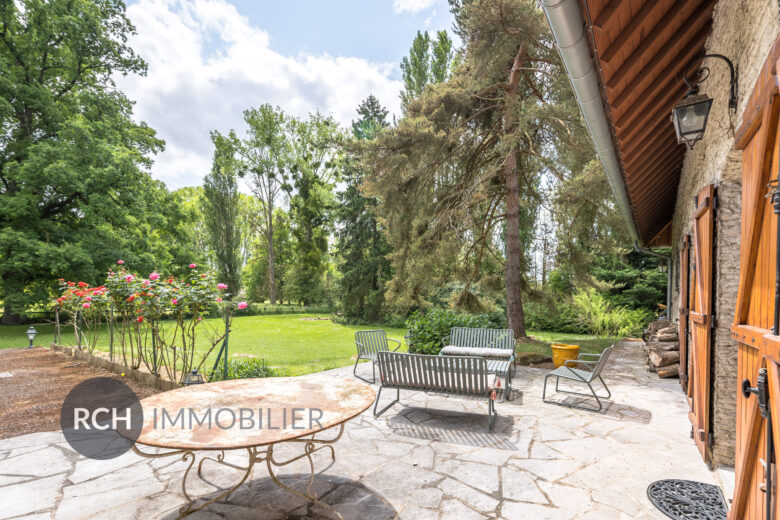 Photos du bien : Exclusivité – Mittainville – Grande propriété familiale avec beau parc arboré