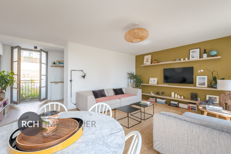 Photos du bien : Exclusivité – Montfort-L’Amaury – Bel appartement de standing meublé avec place de parking au coeur du centre historique