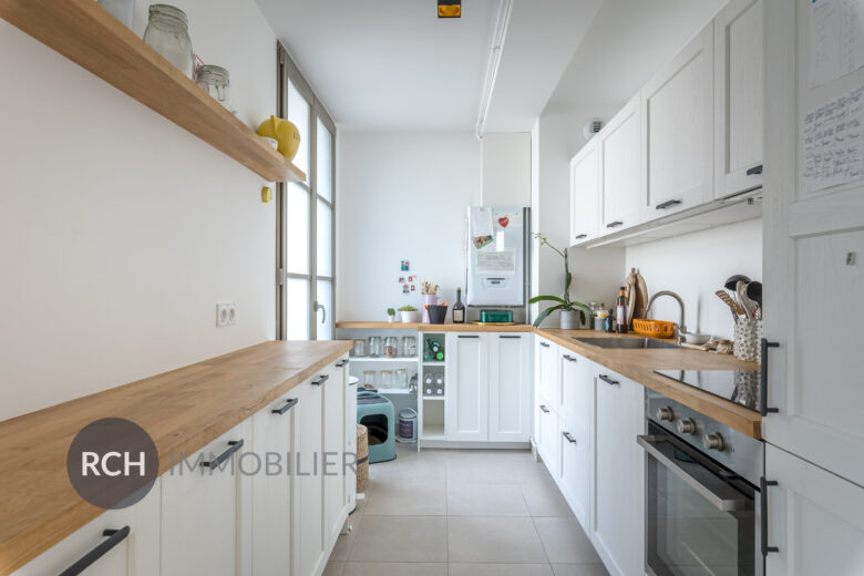 Photos du bien : Exclusivité – Montfort-L’Amaury – Bel appartement de standing meublé avec place de parking au coeur du centre historique