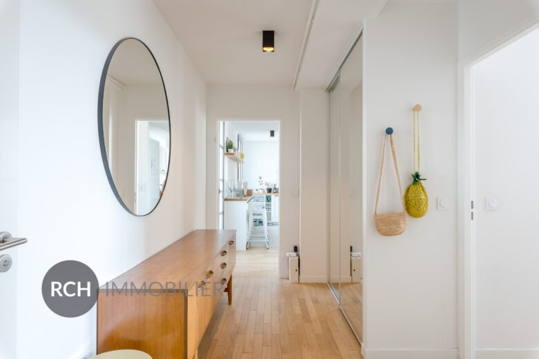 Photos du bien : Exclusivité – Montfort-L’Amaury – Bel appartement de standing meublé avec place de parking au coeur du centre historique