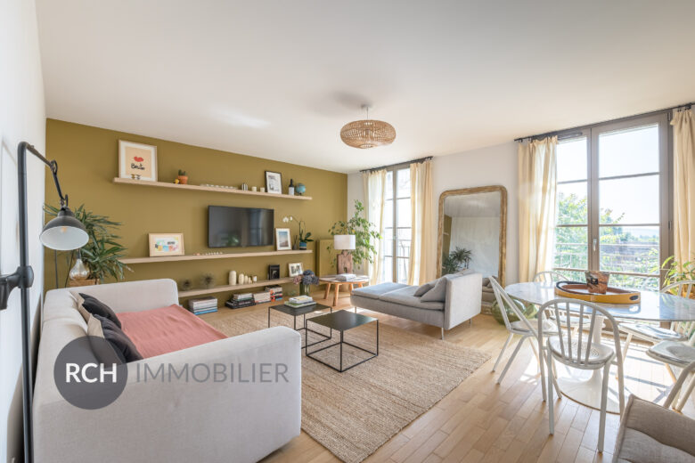 Photos du bien : Exclusivité – Montfort-L’Amaury – Bel appartement de standing meublé avec place de parking au coeur du centre historique