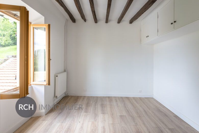 Photos du bien : Sailly – Belle propriété entièrement rénovée avec piscine chauffée