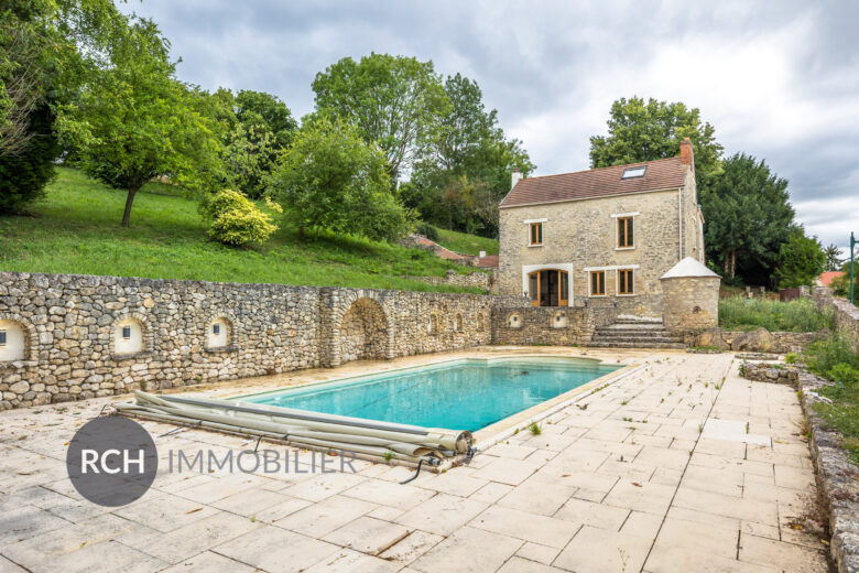 Photos du bien : Sailly – Belle propriété entièrement rénovée avec piscine chauffée