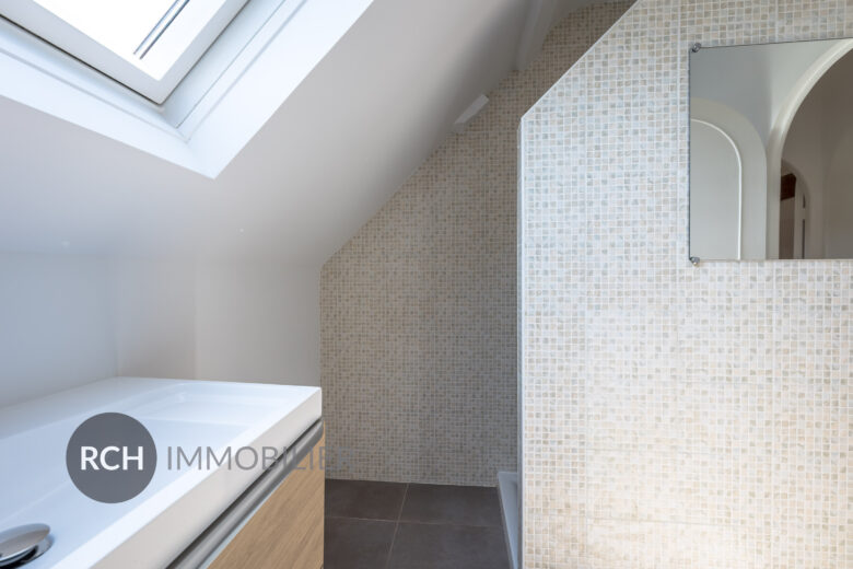Photos du bien : Exclusivité – Saint-Lubin-de-la-Haye – Maison ancienne lumineuse et joliment rénovée