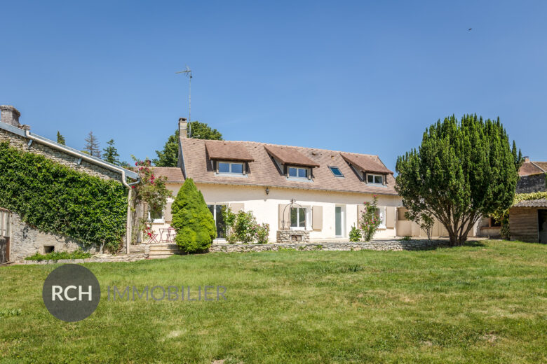 Photos du bien : Exclusivité – Saint-Lubin-de-la-Haye – Maison ancienne lumineuse et joliment rénovée