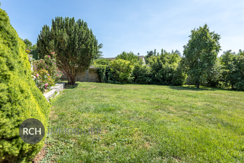 Photos du bien : Exclusivité – Saint-Lubin-de-la-Haye – Maison ancienne lumineuse et joliment rénovée