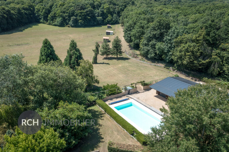 Photos du bien : Adainville – Belle maison de plain-pied dans un environnement boisé