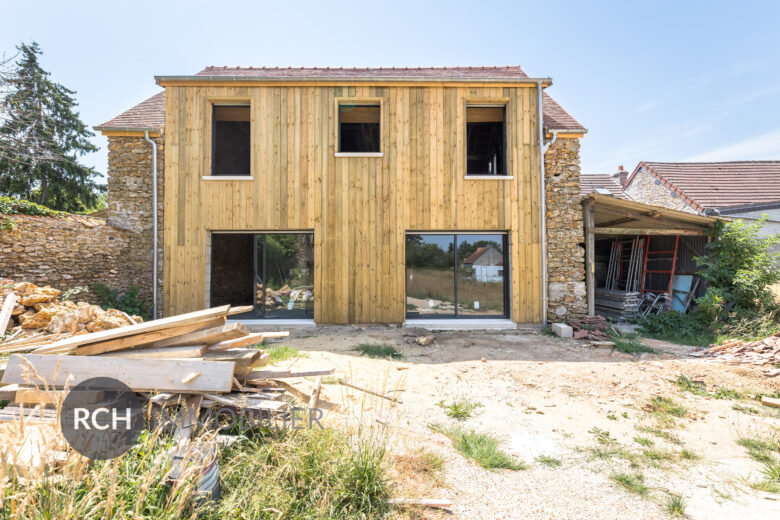 Photos du bien : Adainville – Ancienne grange en pierre à aménager