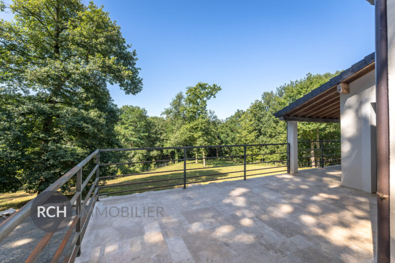 Photos du bien : Bazainville – Maison moderne dans un environnement exceptionnel