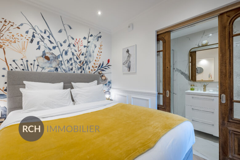 Photos du bien : Jouars-Pontchartrain – Idéal investisseur ! Maison ancienne divisée en 4 appartements parfaitement rénovés