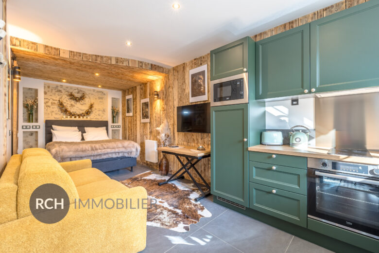 Photos du bien : Jouars-Pontchartrain – Idéal investisseur ! Maison ancienne divisée en 4 appartements parfaitement rénovés