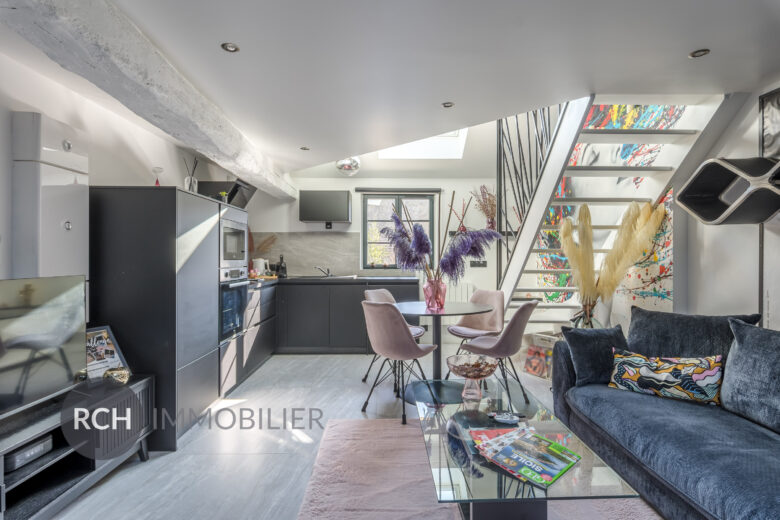 Photos du bien : Jouars-Pontchartrain – Idéal investisseur ! Maison ancienne divisée en 4 appartements parfaitement rénovés