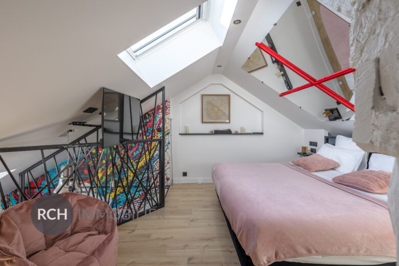 Photos du bien : Jouars-Pontchartrain – Idéal investisseur ! Maison ancienne divisée en 4 appartements parfaitement rénovés