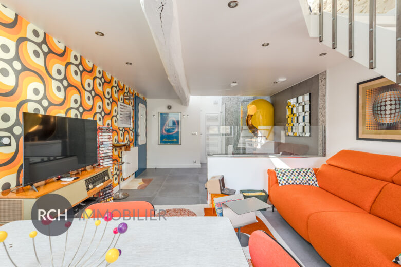 Photos du bien : Jouars-Pontchartrain – Idéal investisseur ! Maison ancienne divisée en 4 appartements parfaitement rénovés