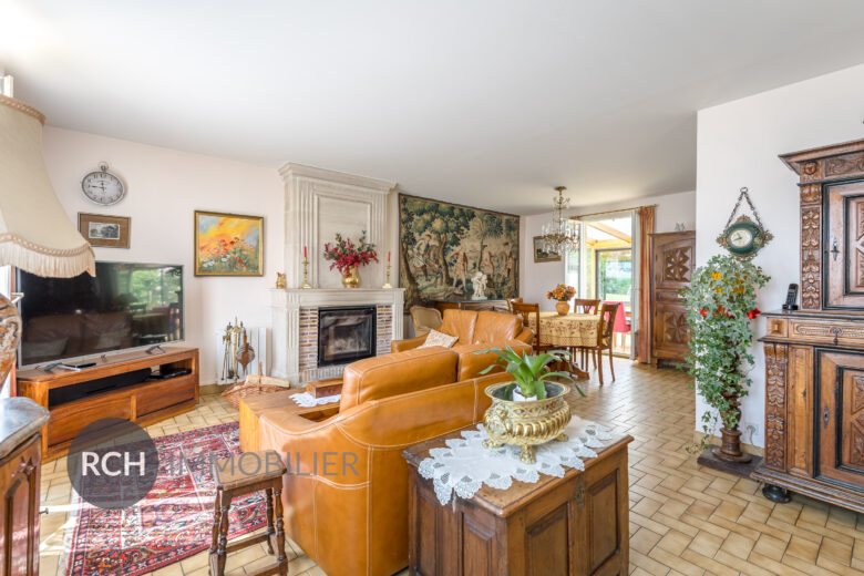 Photos du bien : Exclusivité – Le Tremblay-sur-Mauldre – Maison familiale avec véranda et joli jardin