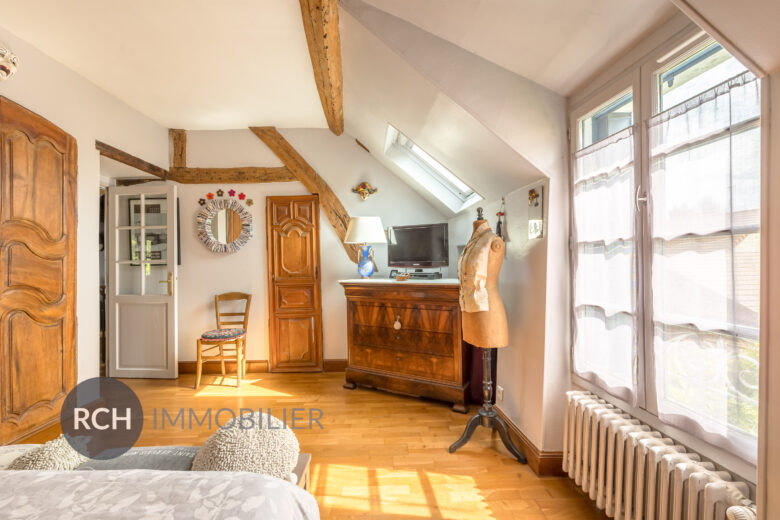 Photos du bien : Exclusivité – Le Tremblay-sur-Mauldre – Maison de caractère située en coeur de village