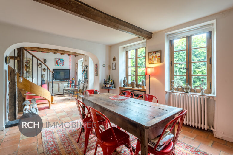 Photos du bien : Exclusivité – Le Tremblay-sur-Mauldre – Maison de caractère située en coeur de village