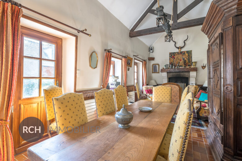 Photos du bien : Exclusivité – Berchères-sur-Vesgre – Maison ancienne avec dépendance sur beau terrain arboré