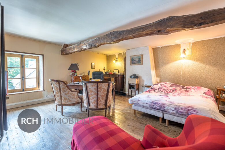 Photos du bien : Exclusivité – Berchères-sur-Vesgre – Maison ancienne avec dépendance sur beau terrain arboré