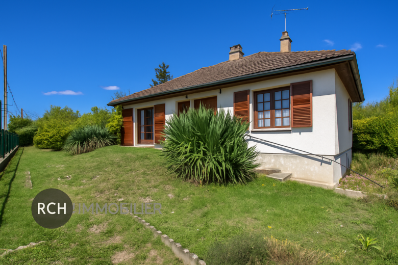 Photos du bien : Gambais – Maison de plain pied avec sous-sol total sur un terrain arboré