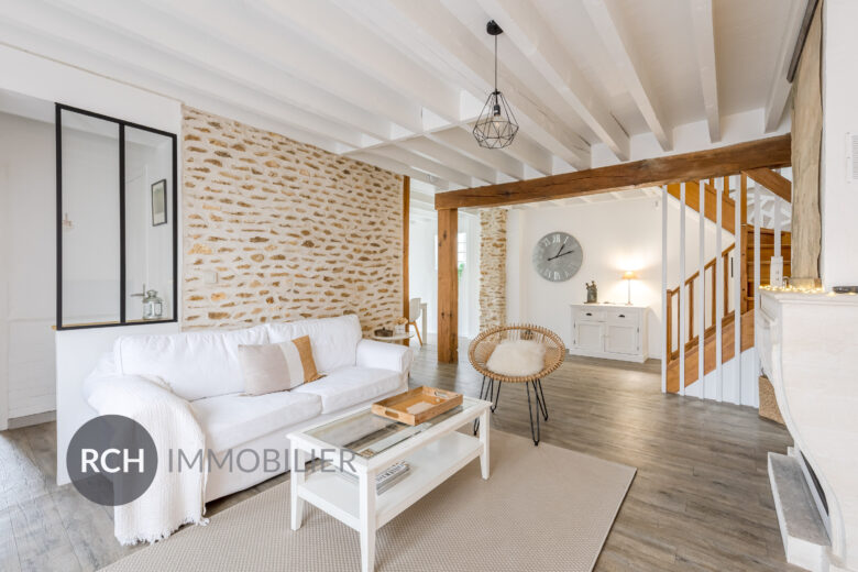 Photos du bien : Exclusivité – Gambais – Jolie maison ancienne rénovée avec jardin et cour