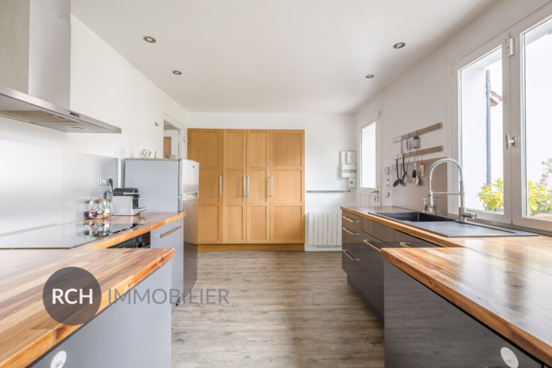 Photos du bien : Exclusivité – Gambais – Jolie maison ancienne rénovée avec jardin et cour