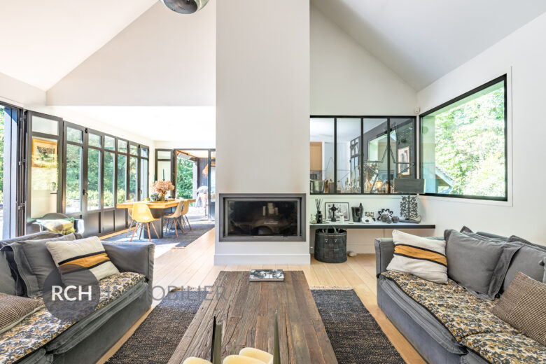 Photos du bien : Aux portes de Montfort l’Amaury – Propriété contemporaine au style unique pensée pour la famille