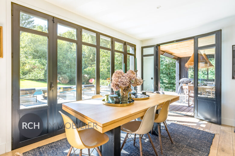 Photos du bien : Aux portes de Montfort l’Amaury – Propriété contemporaine au style unique pensée pour la famille