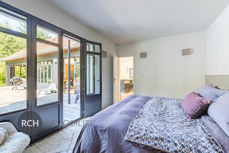 Photos du bien : Aux portes de Montfort l’Amaury – Propriété contemporaine au style unique pensée pour la famille