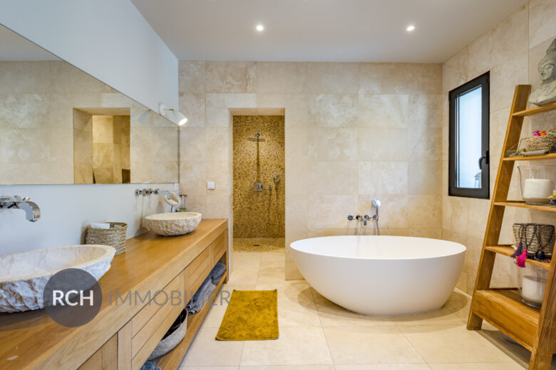 Photos du bien : Aux portes de Montfort l’Amaury – Propriété contemporaine au style unique pensée pour la famille