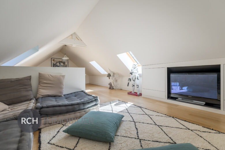 Photos du bien : Aux portes de Montfort l’Amaury – Propriété contemporaine au style unique pensée pour la famille