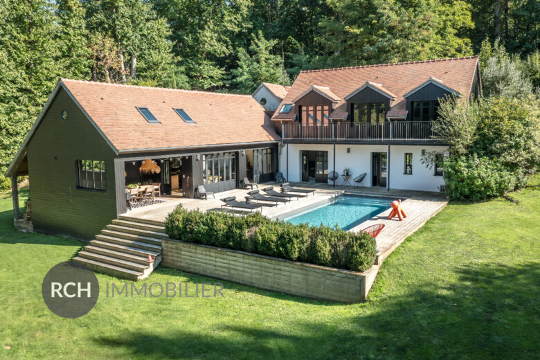 Photos du bien : Aux portes de Montfort l’Amaury – Propriété contemporaine au style unique pensée pour la famille