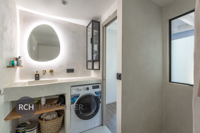 Photos du bien : Exclusivité –  Appartement rénové avec cachet au coeur de Houdan