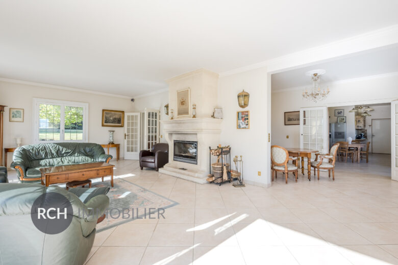 Photos du bien : Orgerus – Propriété d&rsquo;exception sans vis-à-vis avec piscine chauffée et grange