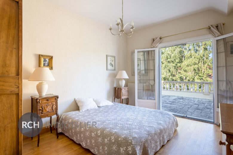 Photos du bien : Orgerus – Propriété d&rsquo;exception sans vis-à-vis avec piscine chauffée et grange