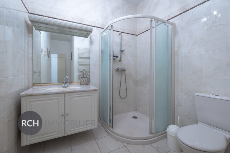 Photos du bien : Orgerus – Propriété d&rsquo;exception sans vis-à-vis avec piscine chauffée et grange