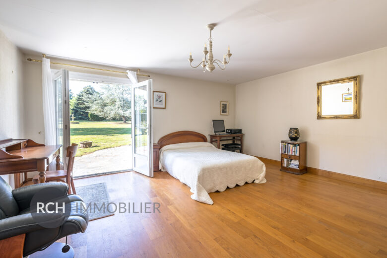 Photos du bien : Orgerus – Propriété d&rsquo;exception sans vis-à-vis avec piscine chauffée et grange