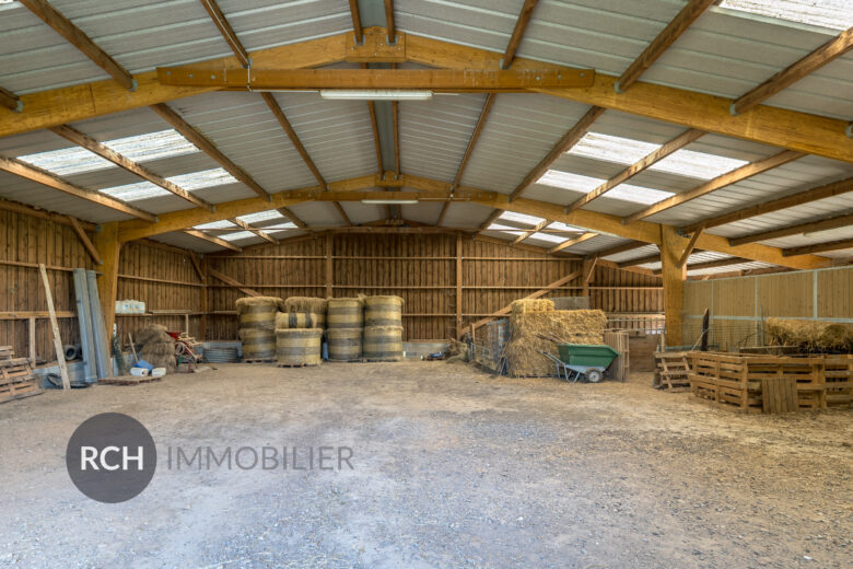 Photos du bien : Orgerus – Propriété d&rsquo;exception sans vis-à-vis avec piscine chauffée et grange