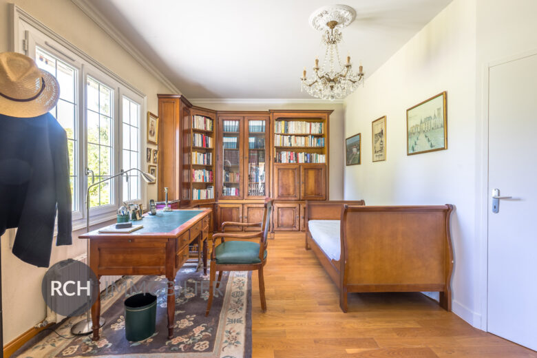 Photos du bien : Orgerus – Propriété d&rsquo;exception sans vis-à-vis avec piscine chauffée et grange