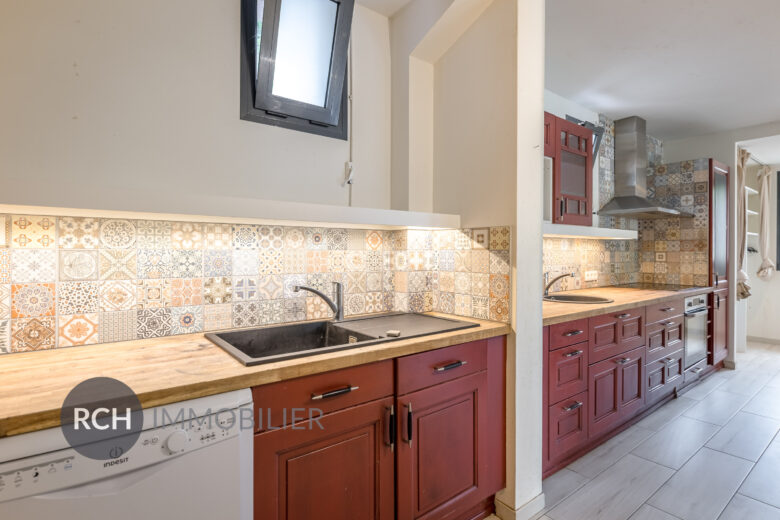 Photos du bien : Exclusivité – Saint-Léger-en-Yvelines – Maison contemporaine familiale située au coeur du village avec commerces à pied