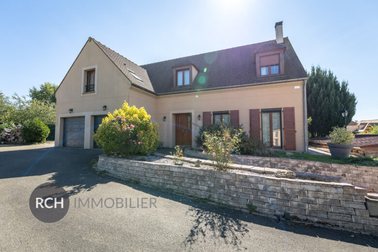 Photos du bien : Béhoust – Maison familiale sur joli terrain arboré entièrement clos