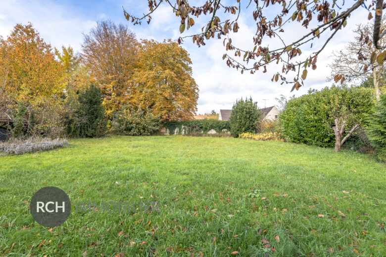Photos du bien : Exclusivité – Le Tremblay-sur-Mauldre – Joli terrain constructible de 800 m2 au calme