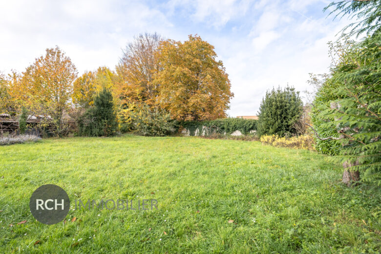 Photos du bien : Exclusivité – Le Tremblay-sur-Mauldre – Joli terrain constructible de 800 m2 au calme