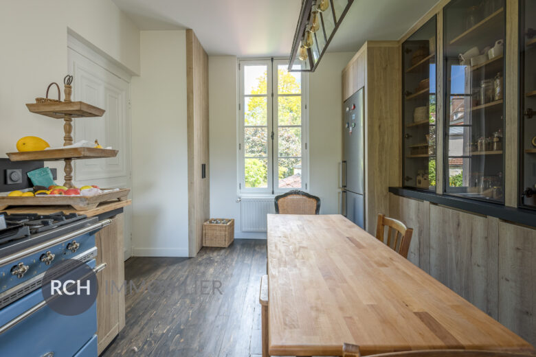 Photos du bien : Au coeur de Montfort l&rsquo;Amaury – Magnifique maison de Maître sur un terrain clos de mur